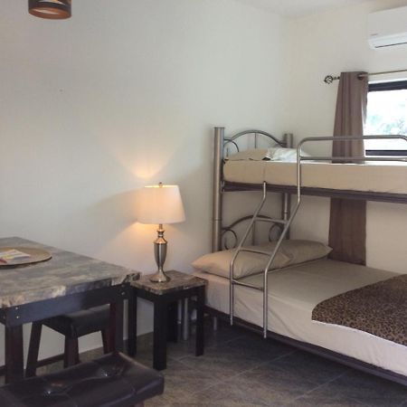 Popeye'S Beach Resort ซานเปโดร ภายนอก รูปภาพ